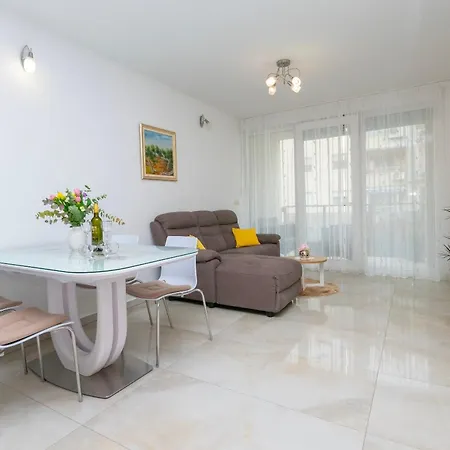 Ivanka Apartament *