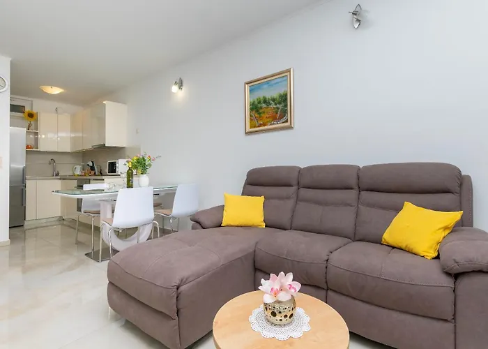 Ivanka Apartamento *