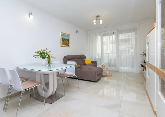 Ivanka Apartamento *