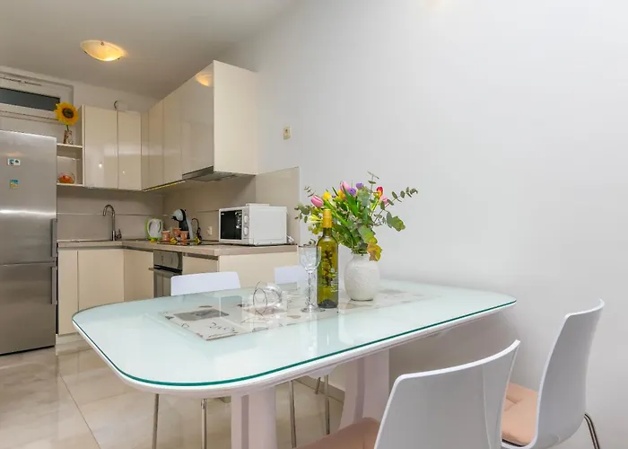 Ivanka Apartamento Omiš