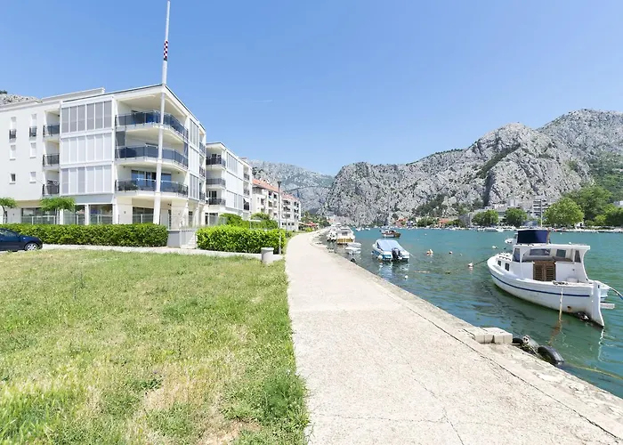 Ivanka Apartamento *